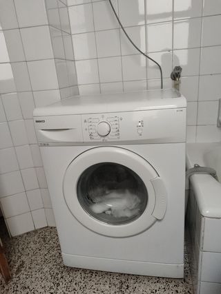 Lavadora Beko EV 7100 7kg. En un 3 sin ascensor.