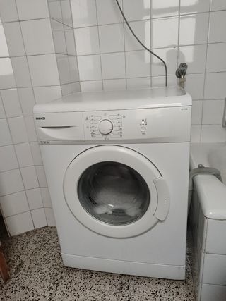 Lavadora Beko EV 7100 7kg. En un 3 sin ascensor.