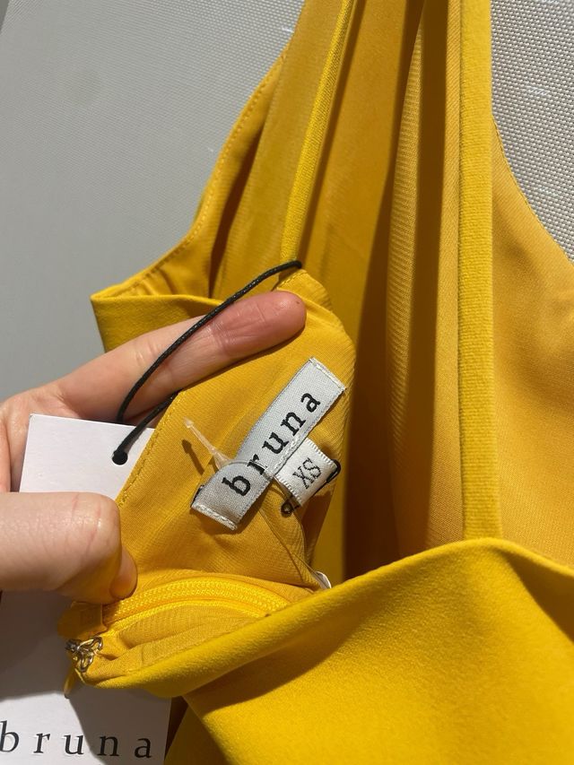 Vestido invitada boda Bruna amarillo