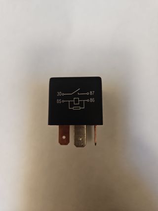 Relé 53 12V 40A VW 141 951 253B