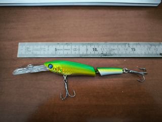 Señuelo de pesca articulado