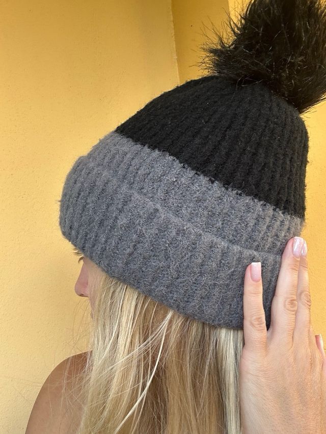 Gorra Columbia Lana Negra y Gris