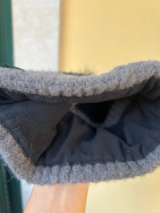 Gorra Columbia Lana Negra y Gris