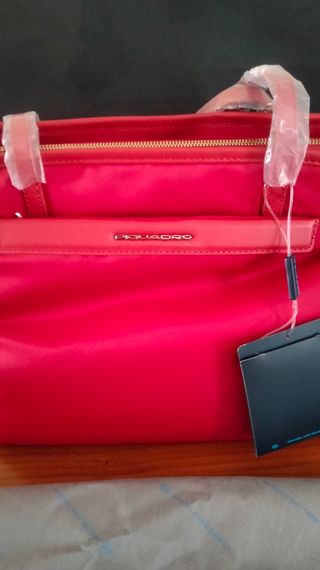 Borsa Piquadro donna rossa nuova con cartellino