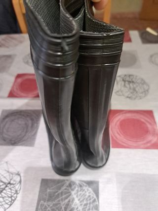 Botas de agua negras