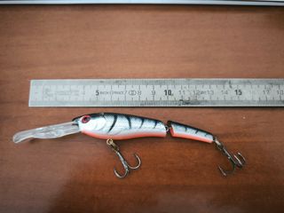Señuelo de pesca articulado