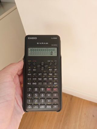 Calculadora Casio fx-82MS 