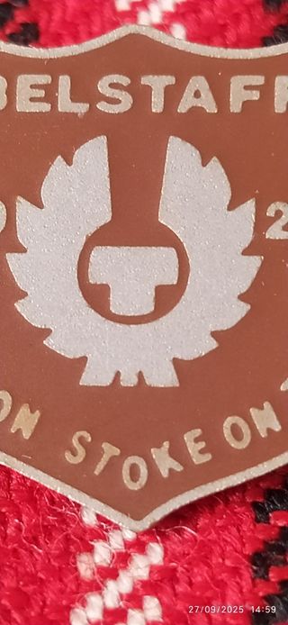 Insignia Belstaff Marrón Exclusiva