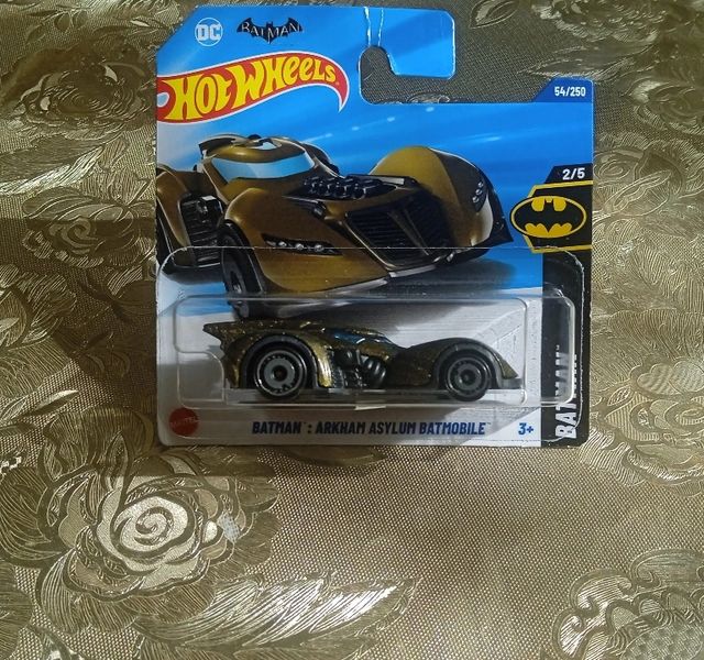 Hot Wheels Batman Arkham Asylum Batmobile 2/5