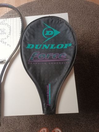 Raqueta de tenis Dunlop con funda