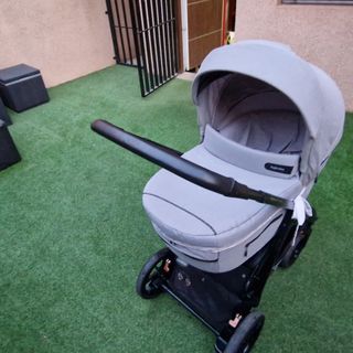 Carrito Bebé Inglesina Aptica XT Gris con poco uso