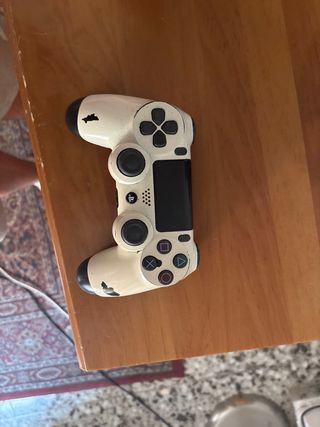 Ps4 Slim Beige/Negro con Mando y Cargador