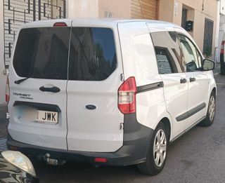 Ford Transit Courier 2017