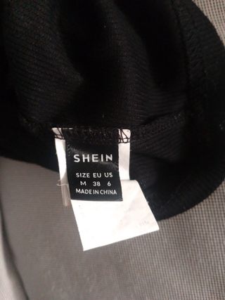 Camiseta Shein canalé negra mujer