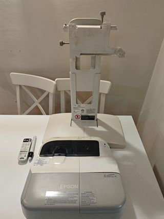 Proyector Epson EB-475Wi