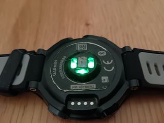 Garmin Forerunner 235 GPS Negro.