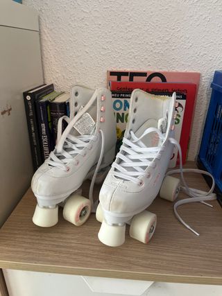 Patines blancos para niña muy poco uso 