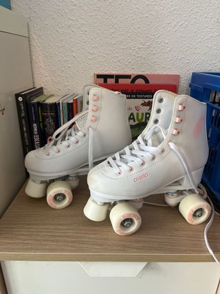 Patines blancos para niña muy poco uso 