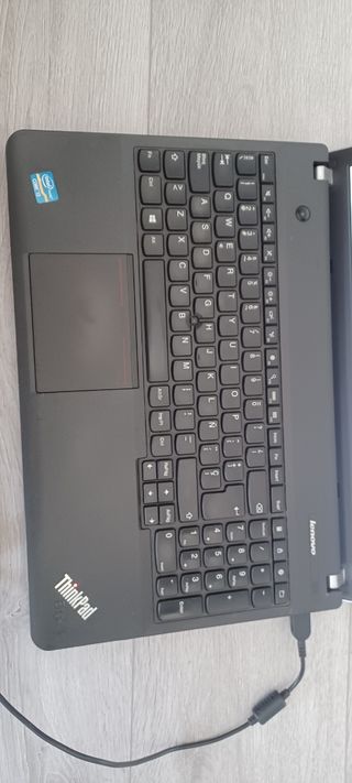 Portátil Lenovo ThinkPad i3