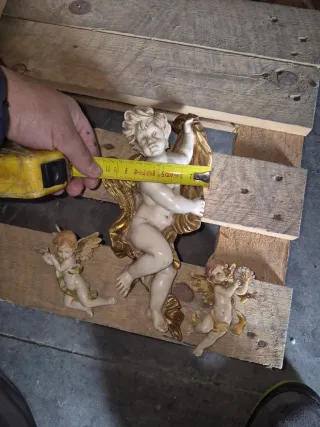 Figura Ángel Dorado y Blanco