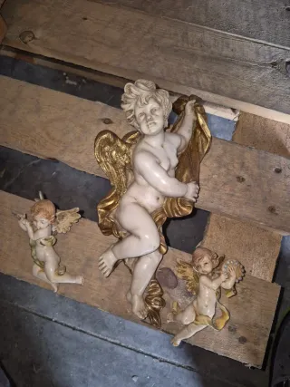 Figura Ángel Dorado y Blanco