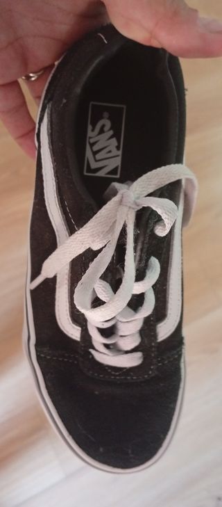 Tenis Vans Negro Talla 36 y Nike Air Max 