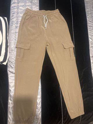 Pantalón chándal cargo beige Talla L