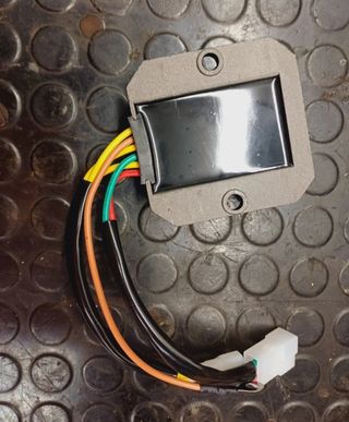 Regulador para BMW F650 y Aprilia Pegaso