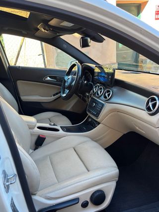 Mercedes-Benz GLA 2016