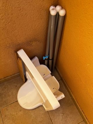 Trona Ikea con bandeja y reposapiés