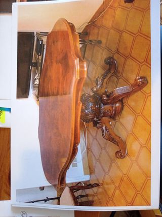 Tavolo grande in legno con 4 sedie