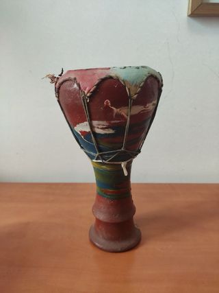 Tambor Darbouka de arcilla esmaltada