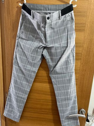 Pantalón chino gris a cuadros