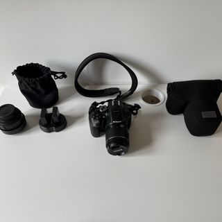 Cámara Nikon D5300 + 2 objetivos + accesorios 