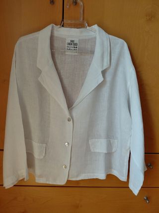 Chaqueta mujer lino. Color blanco