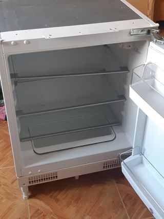 Frigorífico Mini Integrable Whirlpool ARZ 005/A+