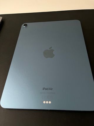 iPad Air M1 64GB WiFi Azul + accesorios
