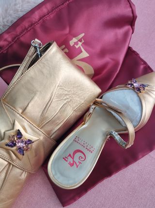 Bolso y zapato Sara Navarro dorado