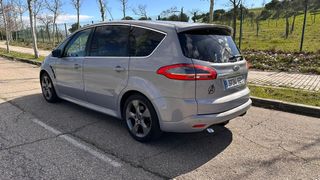 Ford S-MAX 2011