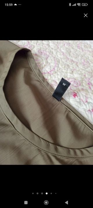 Blusa verde militar con volantes