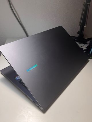 Portátil Samsung Galaxy Book4 15.6" - Core i5 13