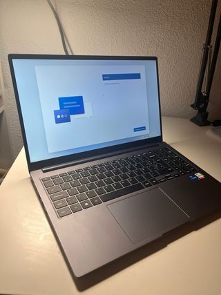Portátil Samsung Galaxy Book4 15.6" - Core i5 13