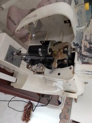 Macchina da cucire Necchi 270