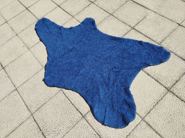Alfombra azul