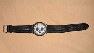 Reloj Negro y Dorado