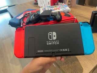 Nintendo Switch Azul/Rojo + Accesorios