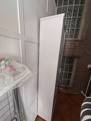 Zapatero blanco grande