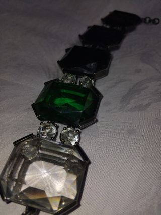 Pulsera Emporio Armani con pedrería