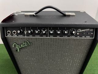 Amplificador de guitarras y bajos