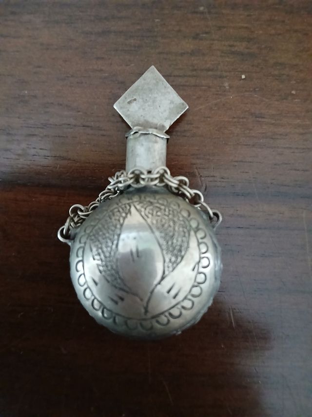 Antico porta profumo orientale fatto a mano